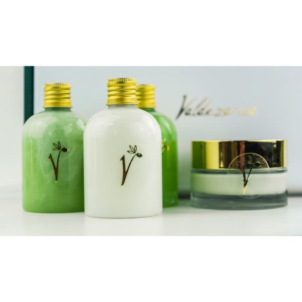 Cosméticos-valdezarza-estuche-interior-4-champu-gel-body-milk